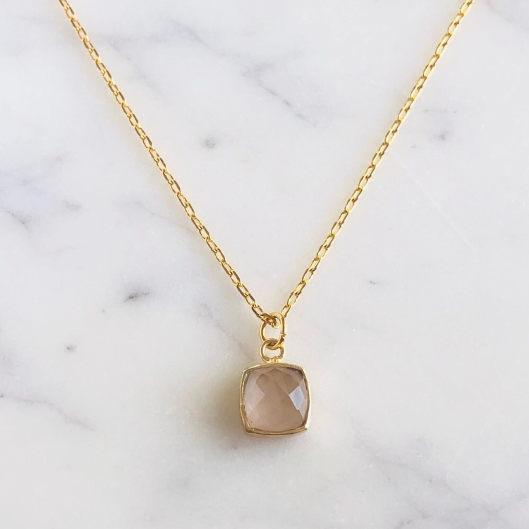 18k Gold Plated Pink Rose Quartz Necklace 18k Gold Plated Pink Rose Quartz Necklace